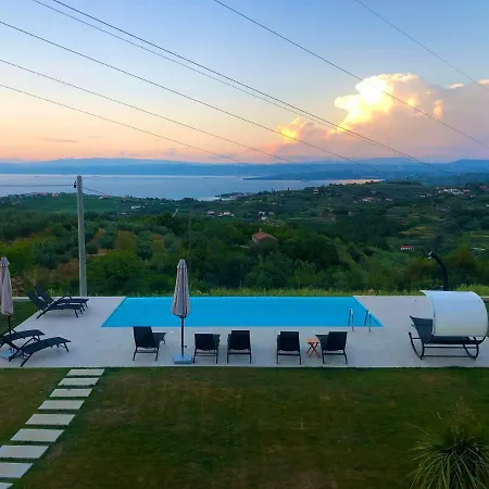 Апартаменты Apartmaji Melipu 1 Изола